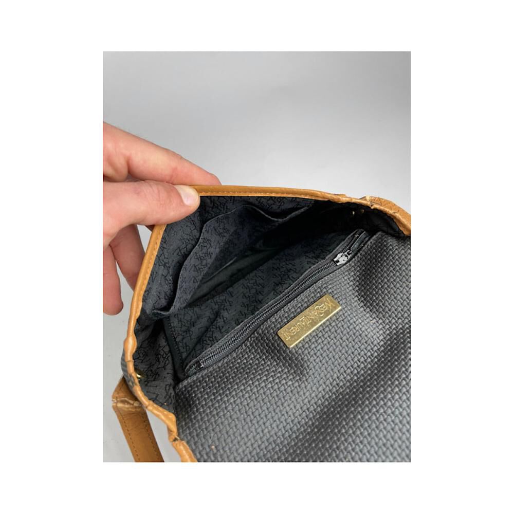 Yves Saint Laurent Shoulder Bag