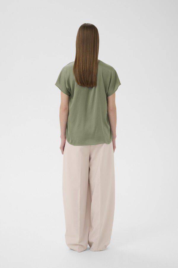 RindaIW Top