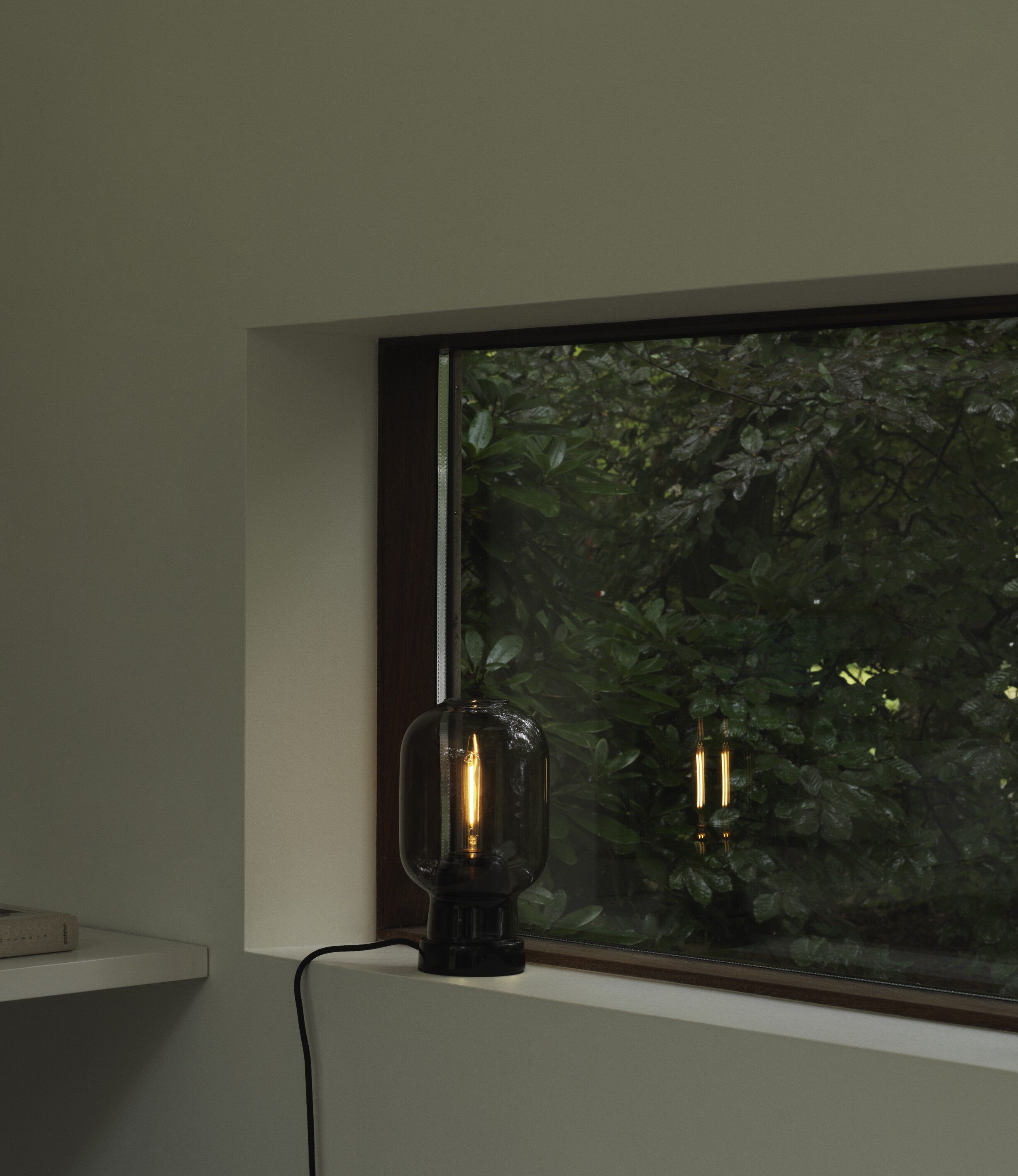 Amp bordlampe smoke/sort