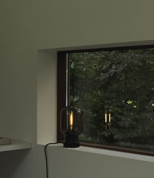 Amp bordlampe smoke/sort