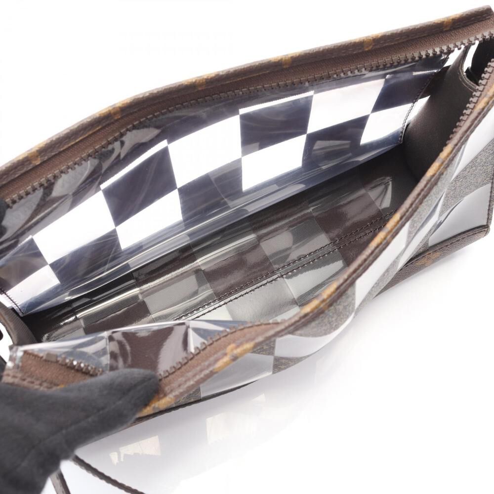 Louis Vuitton Clutch