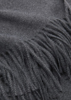 Fringed edge scarf