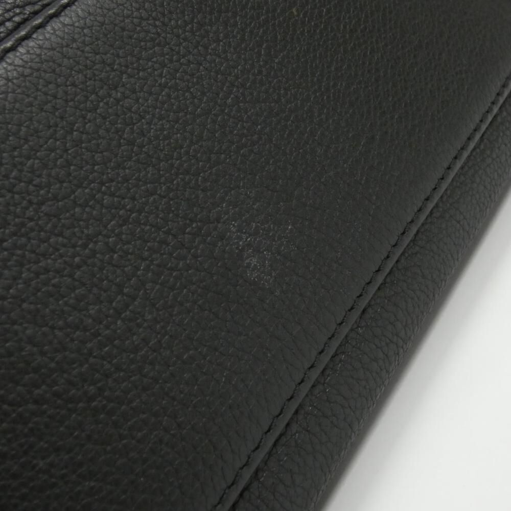 Louis Vuitton On My Side