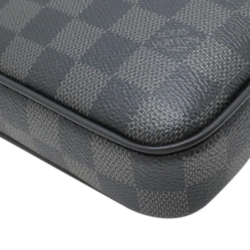 Louis Vuitton Clutch