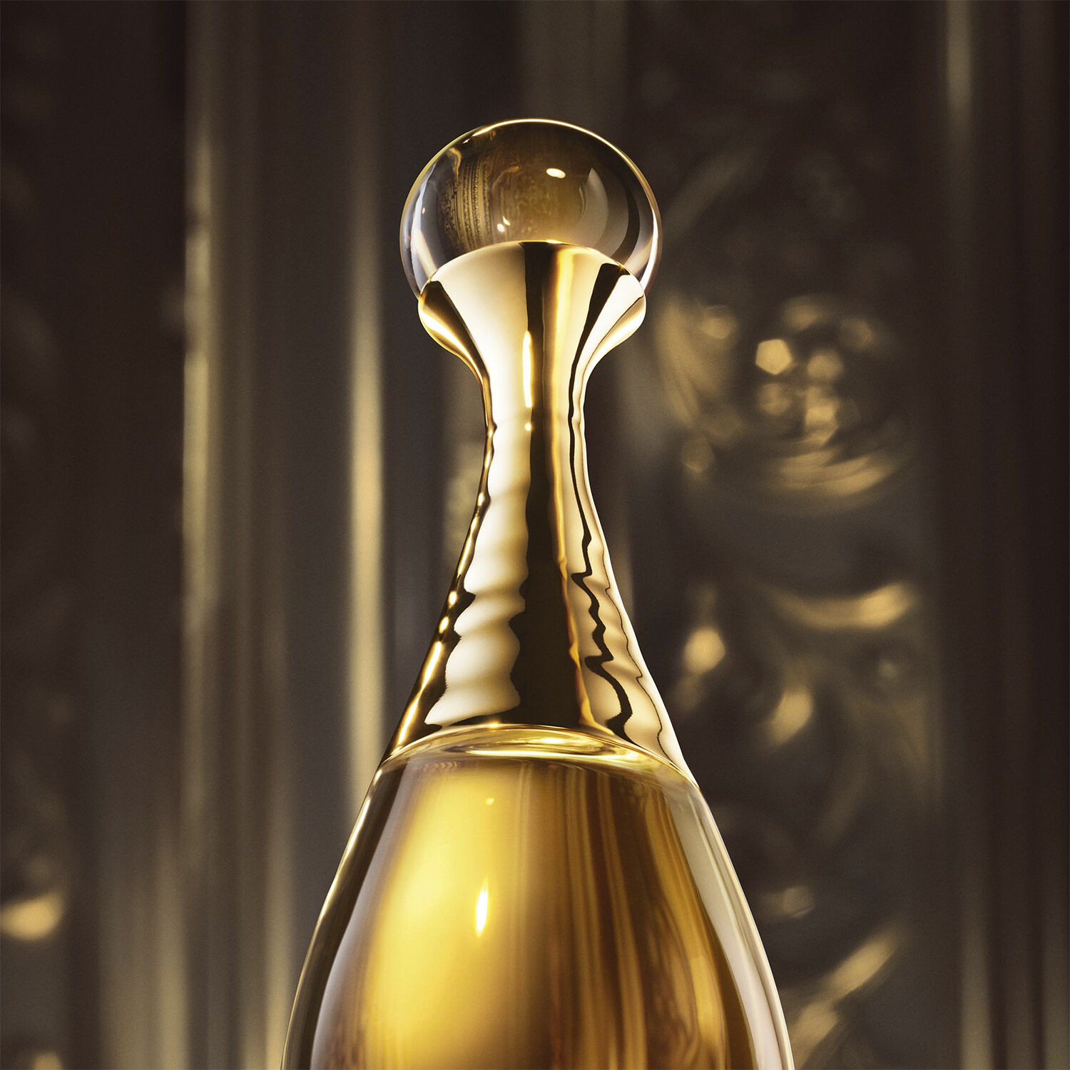 Jadore LOr Fragrance with Floral Notes