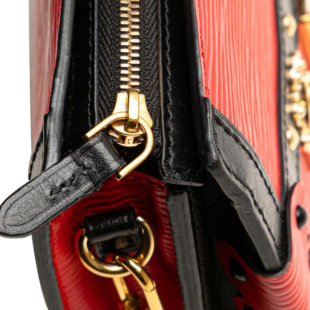 Louis Vuitton Clutch