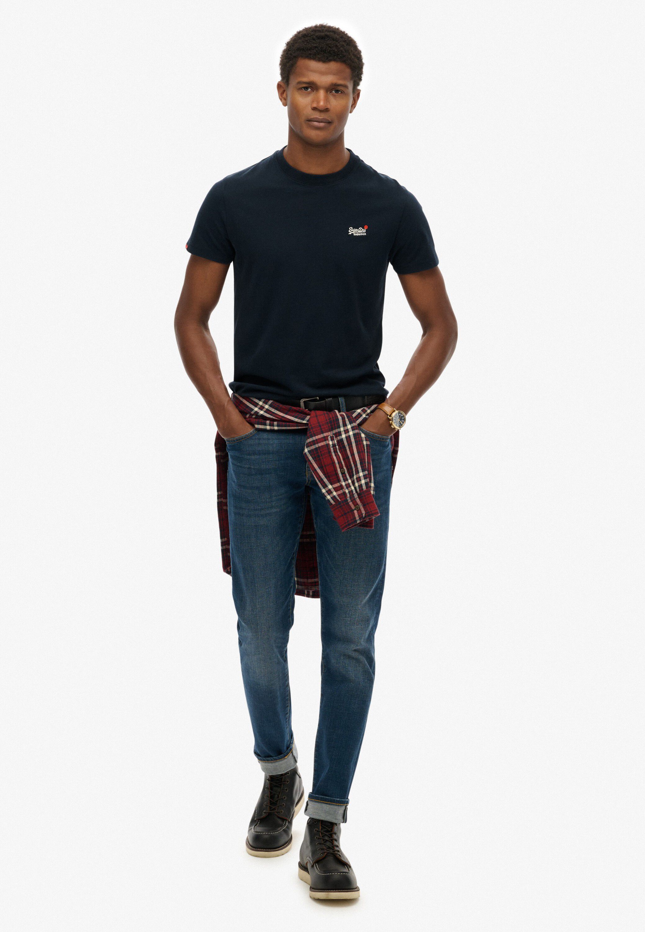 ESSENTIAL CONTRAST EMB TEE