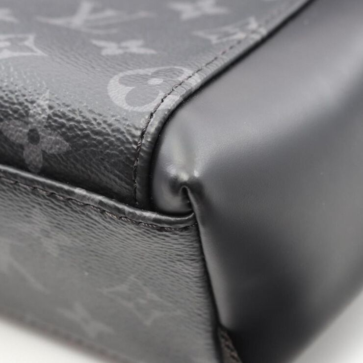 Louis Vuitton Messenger