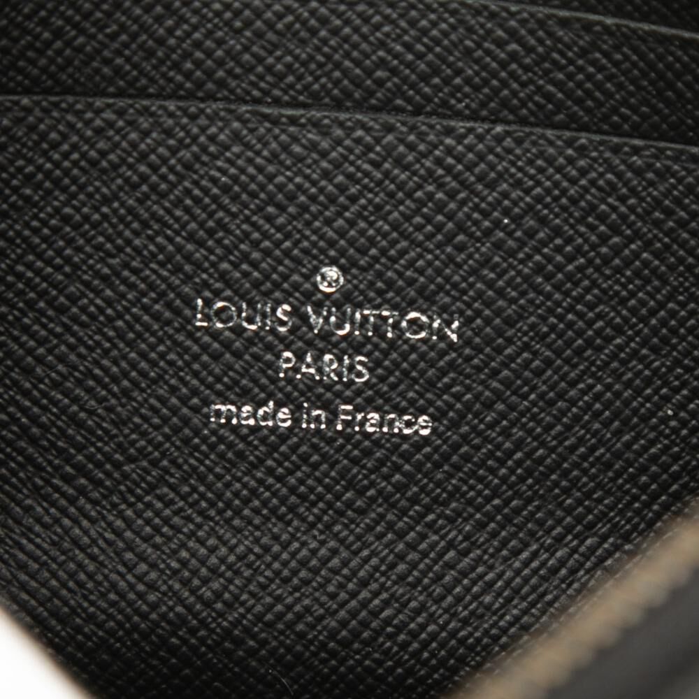 Louis Vuitton Clutch
