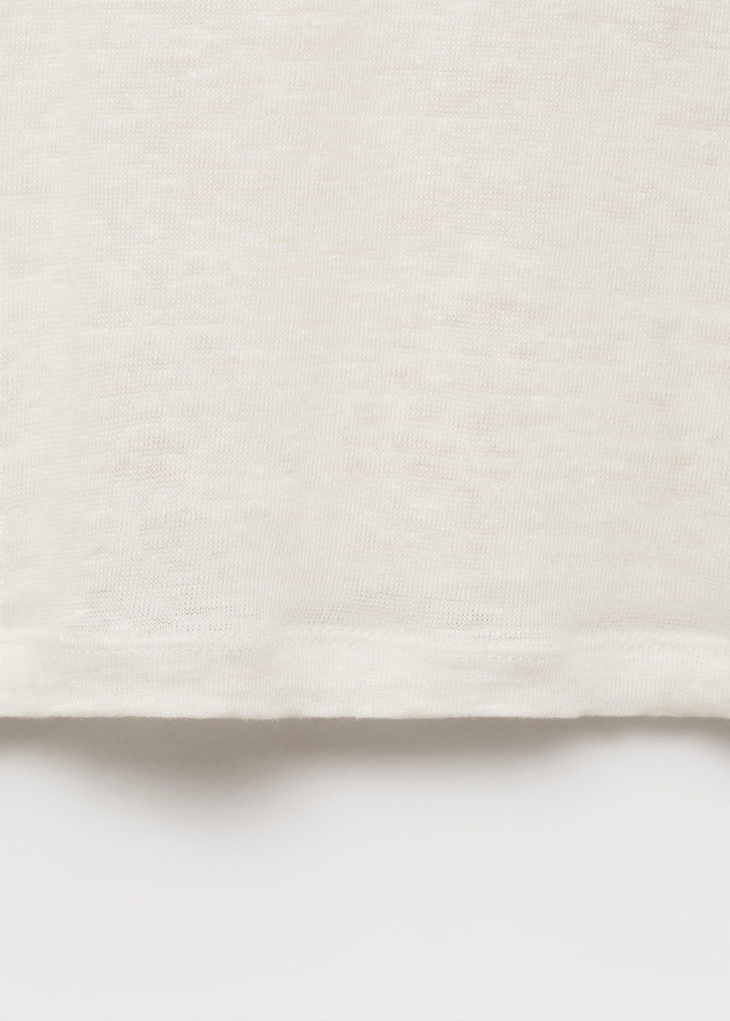 Short-sleeved linen t-shirt