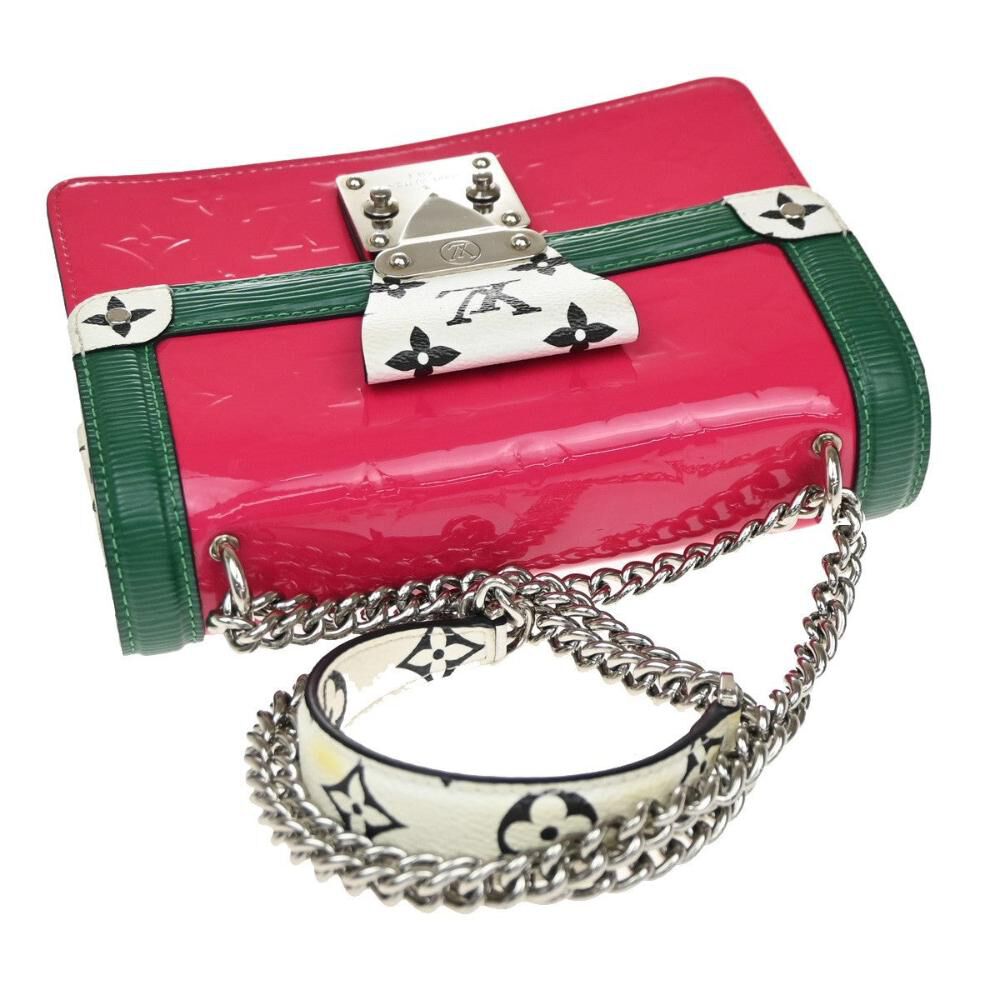 Louis Vuitton Shoulder Bags