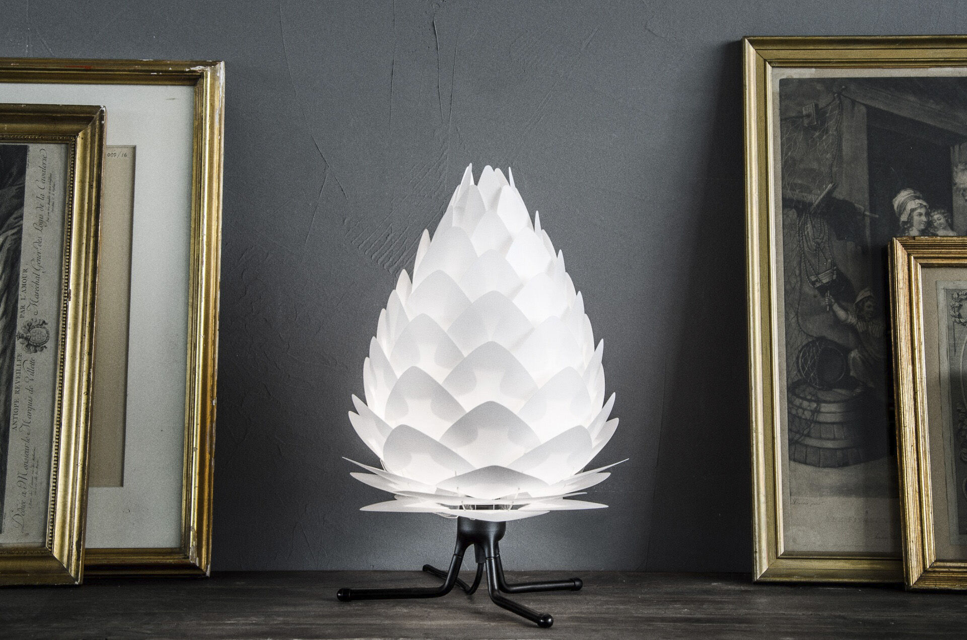 Tripod Base matt black H 18,6 cm