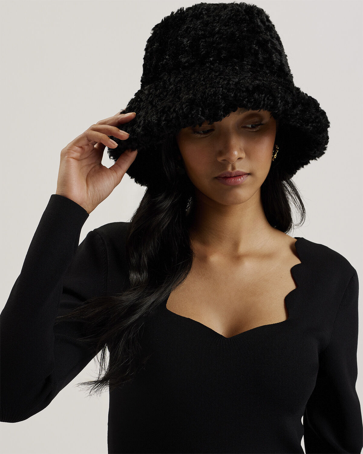 FLUFFYI Faux Shearling Bucket Hat