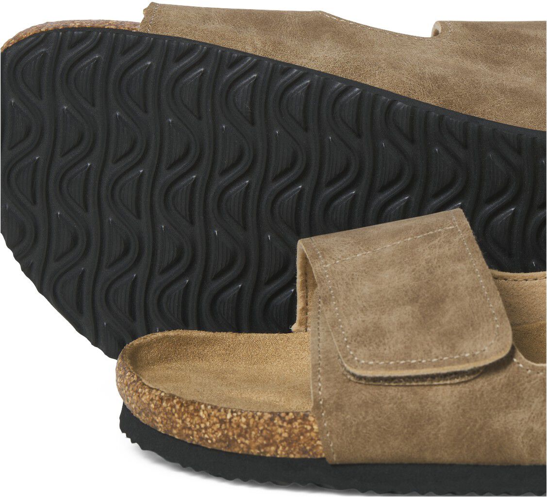JFWCENTRAL STRAP SANDAL LN
