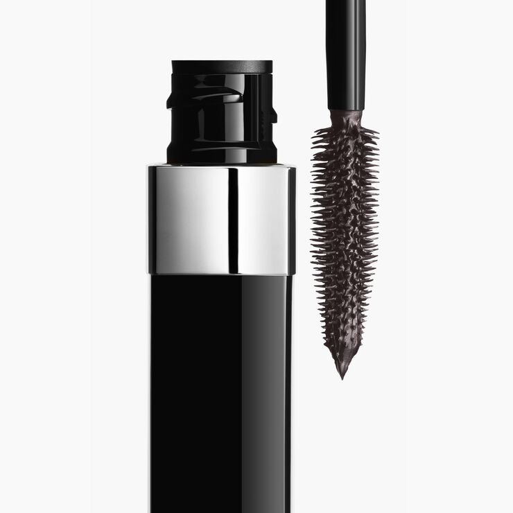 Definition And Curl Mascara