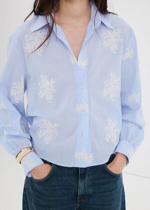 Floral embroidered shirt