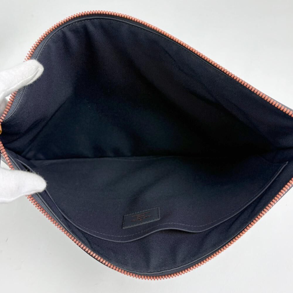 Louis Vuitton Pochette Apollo