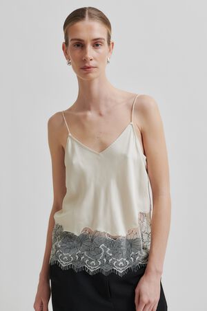 Wila Strap Top