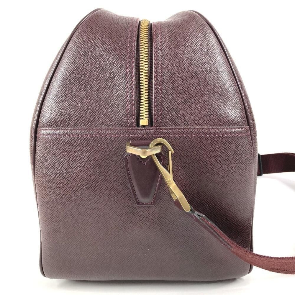 Louis Vuitton Taiga Kendall