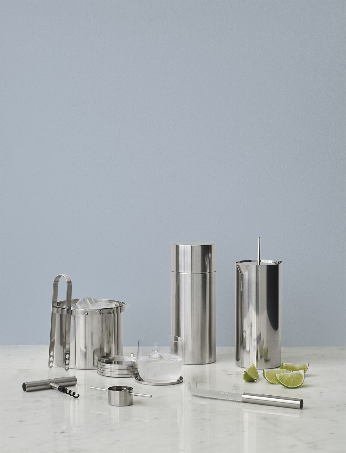 Arne Jacobsen martini mixer med mixer ske 1 l, steel
