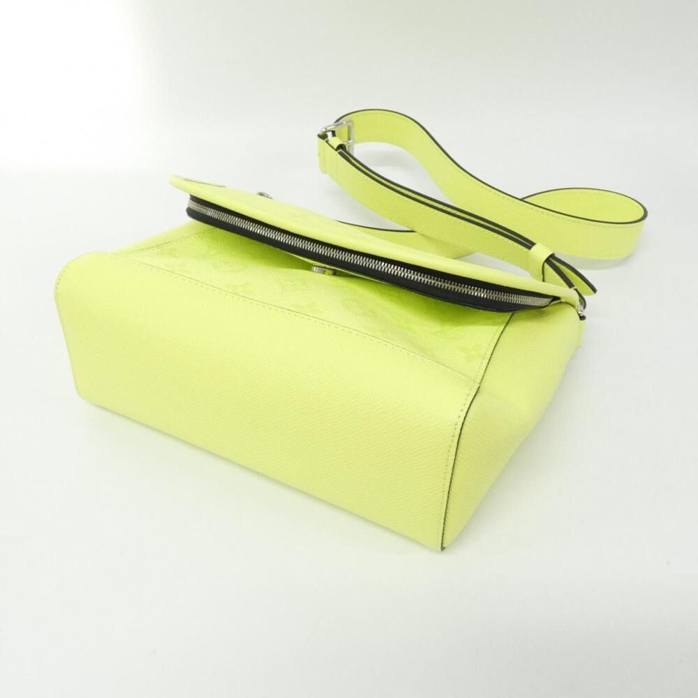 Louis Vuitton Messenger