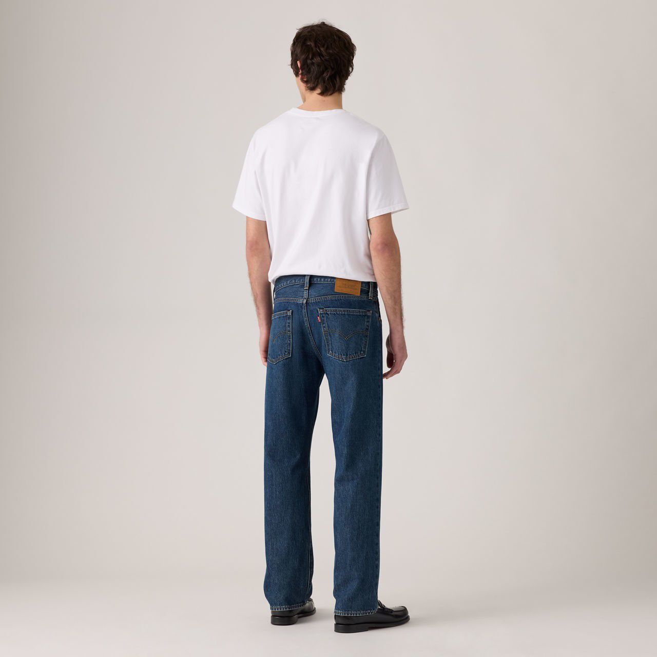 555� Relaxed Straight Jeans