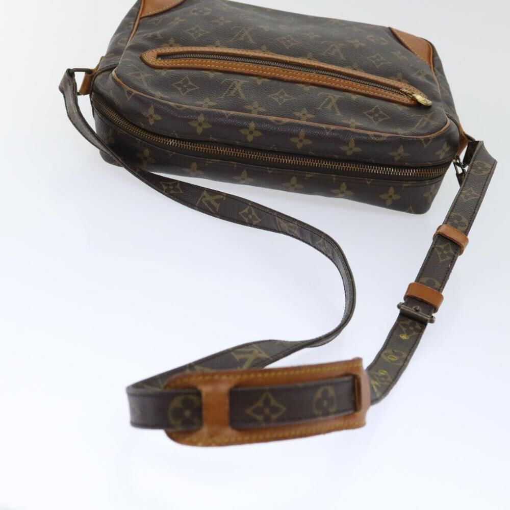Louis Vuitton Shoulder Bags