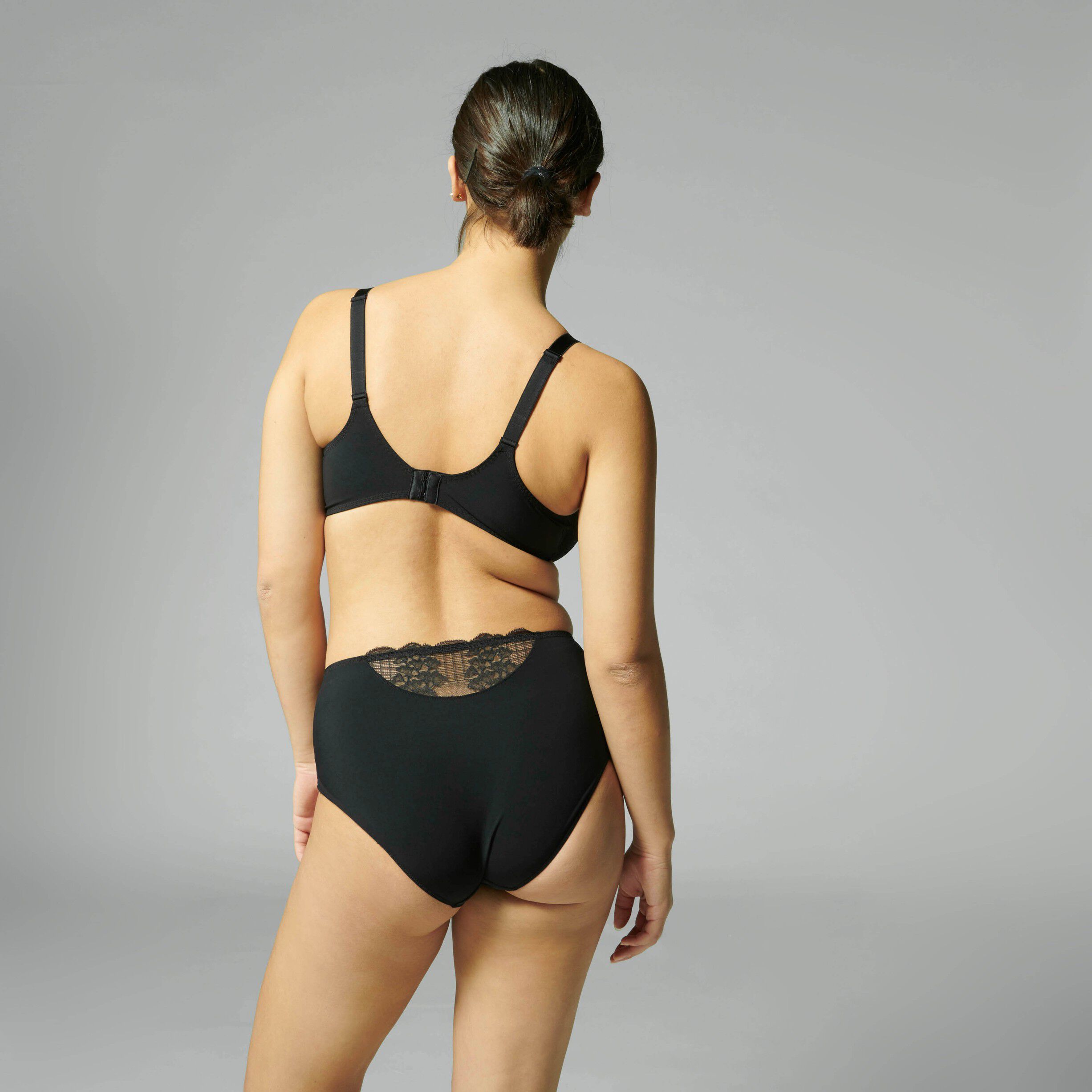 R&Ecirc;VE Retro brief