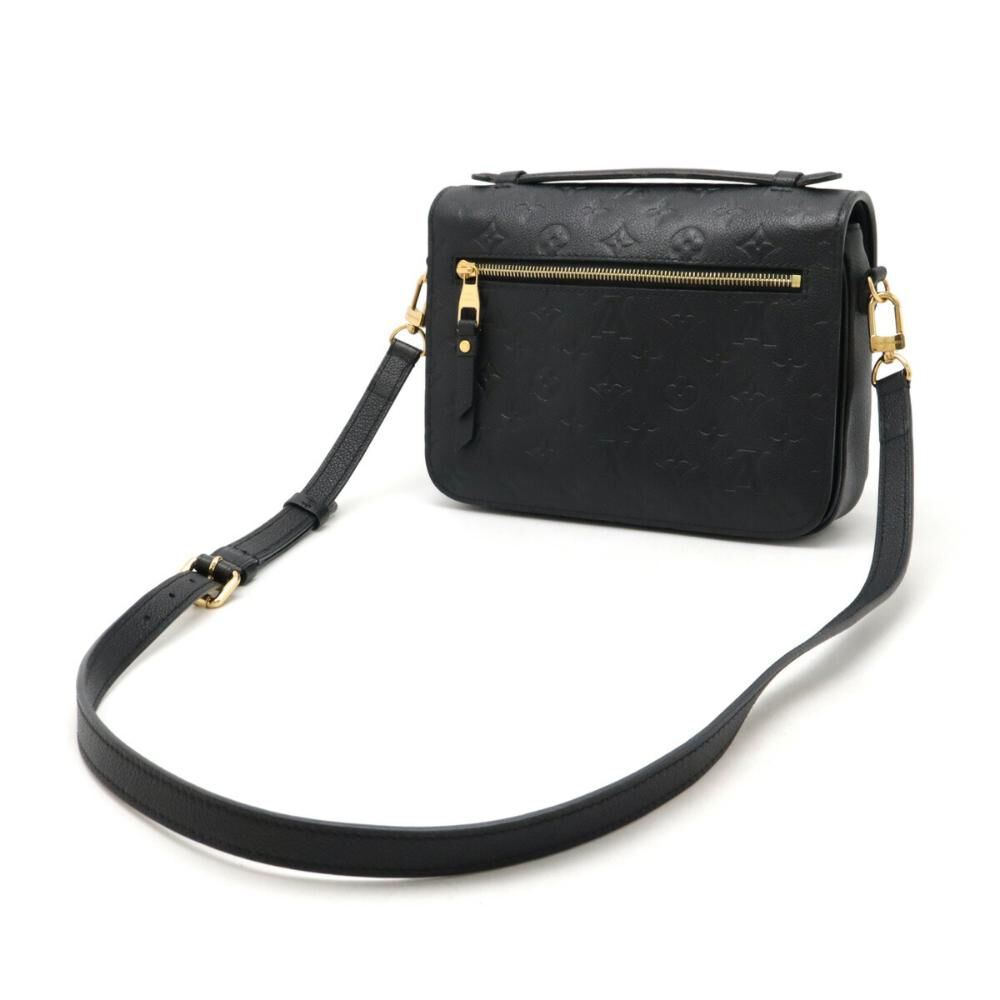 Louis Vuitton Shoulder Bags