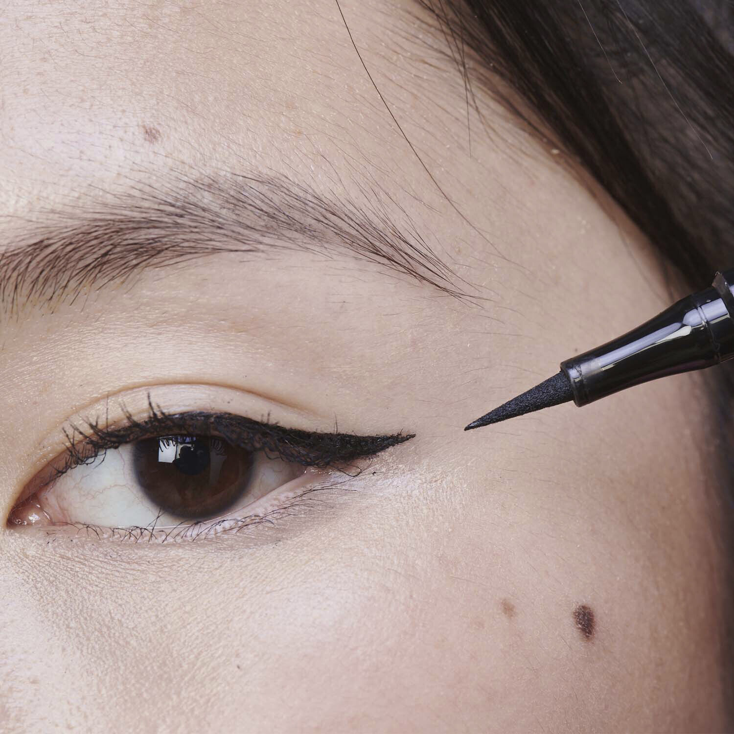 Black Ink - Classic Eyeliner