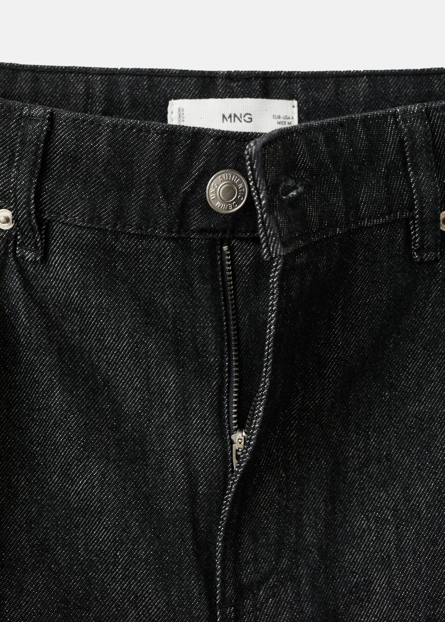 Low-rise barrel jeans