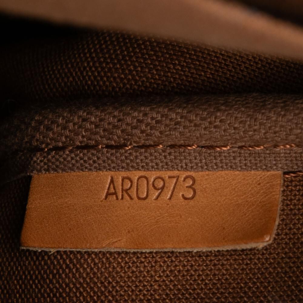 Louis Vuitton Saumur