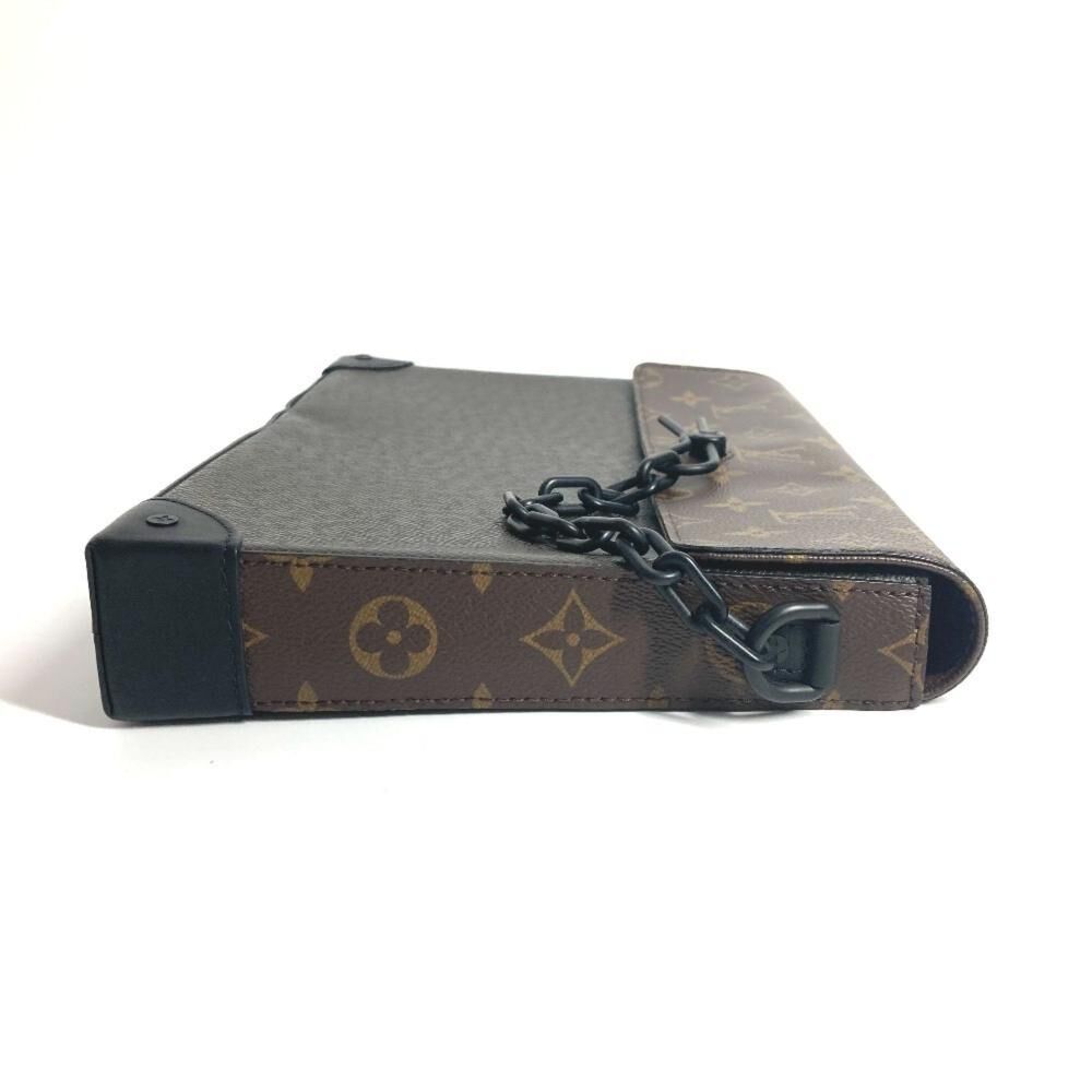 Louis Vuitton Clutch