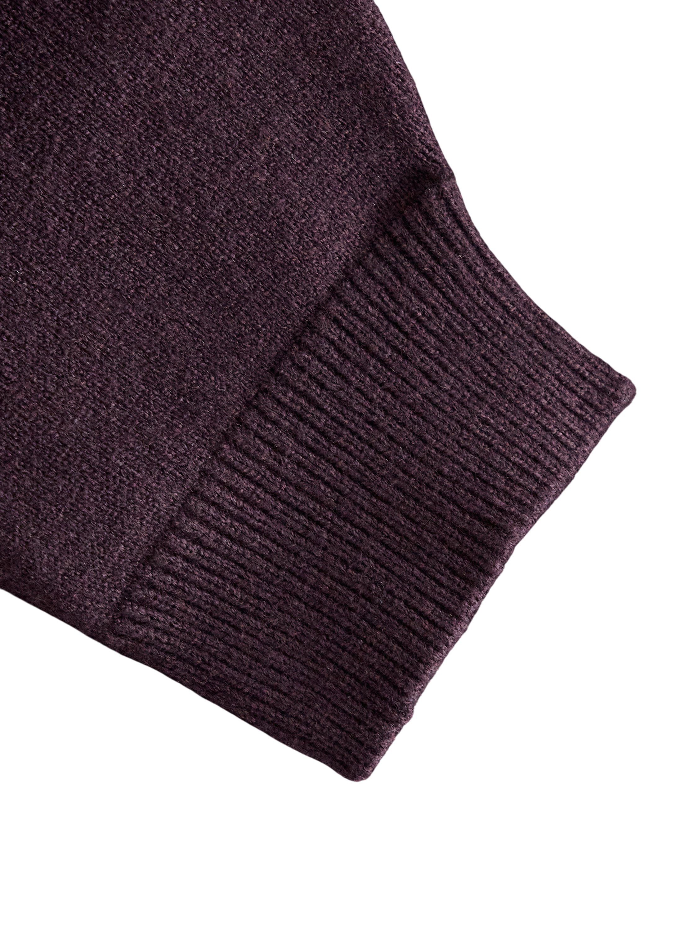 Fine-knitted jumper with a relaxed