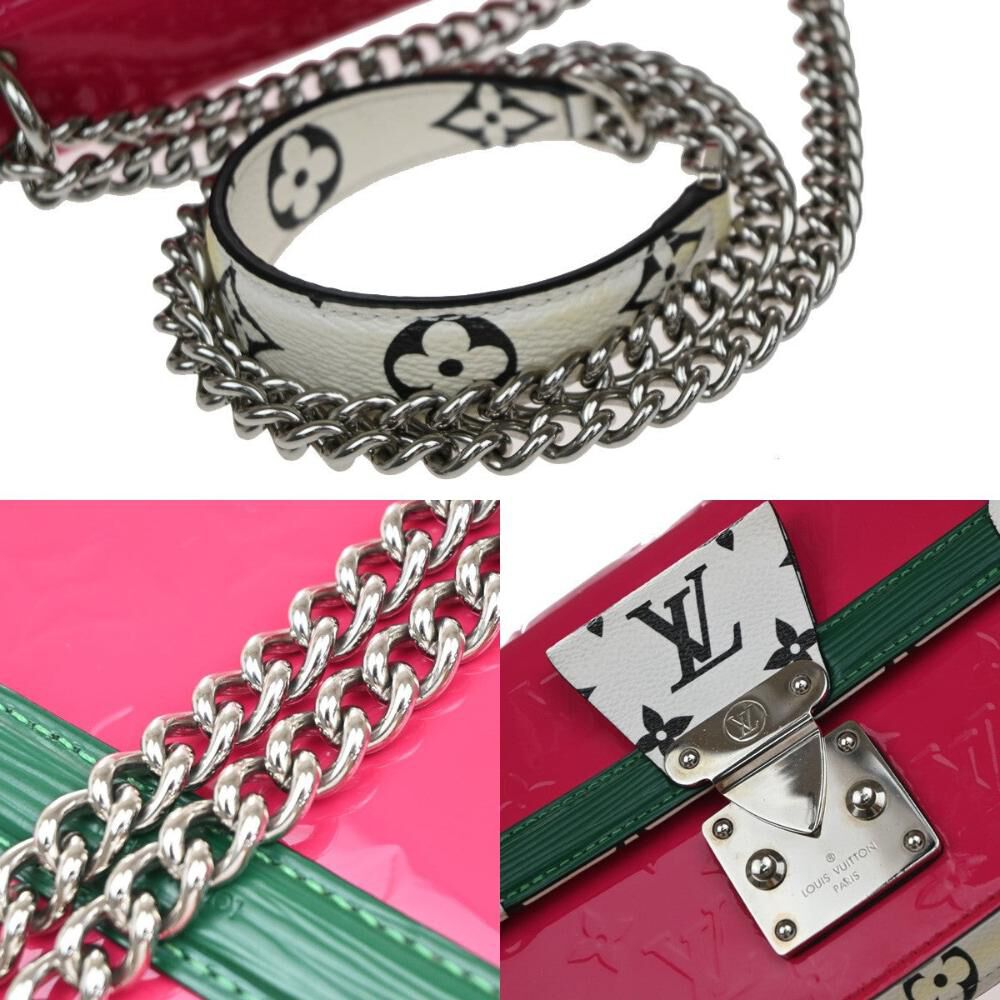 Louis Vuitton Shoulder Bags