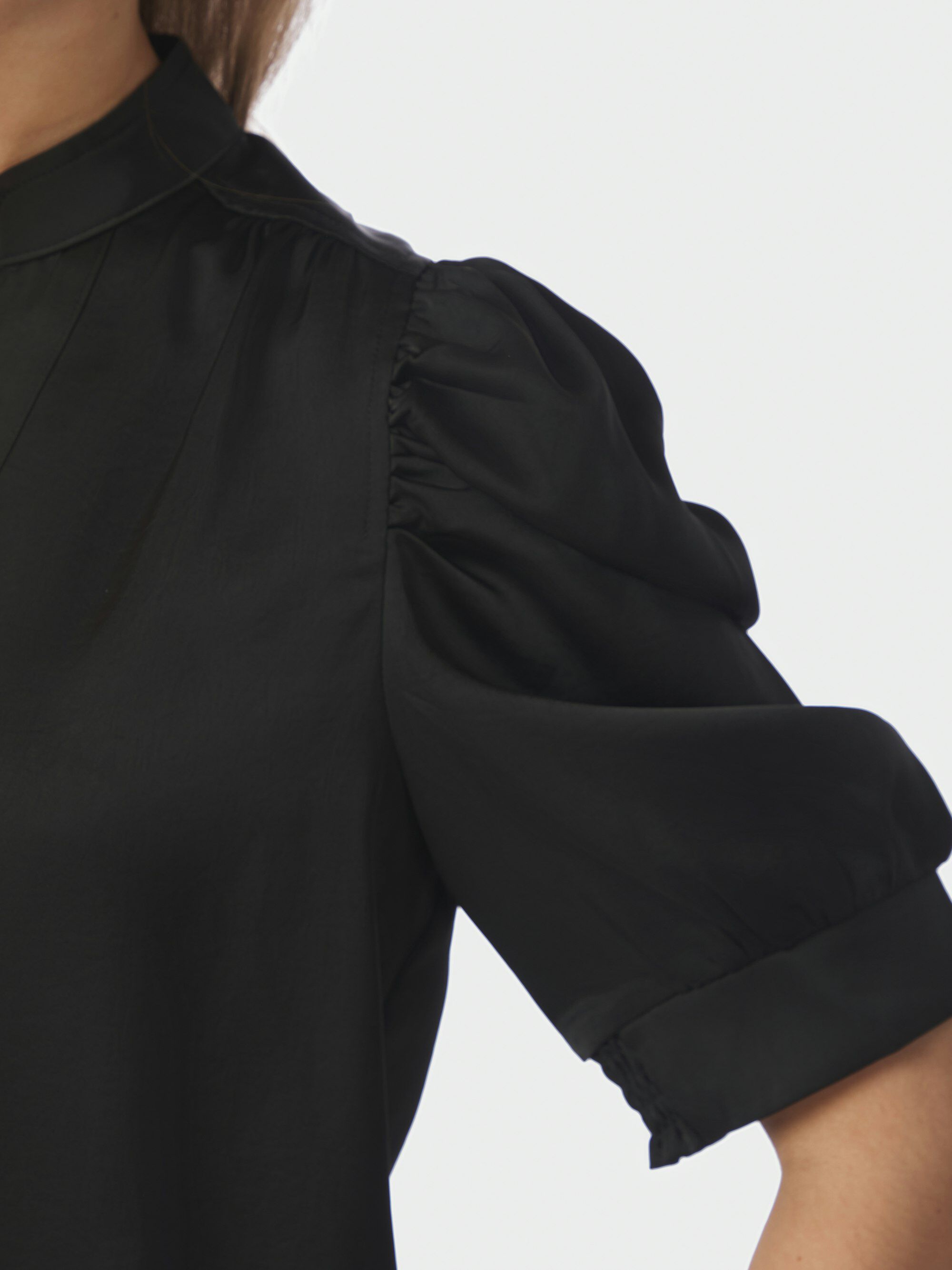 Roella Heavy Sateen Blouse