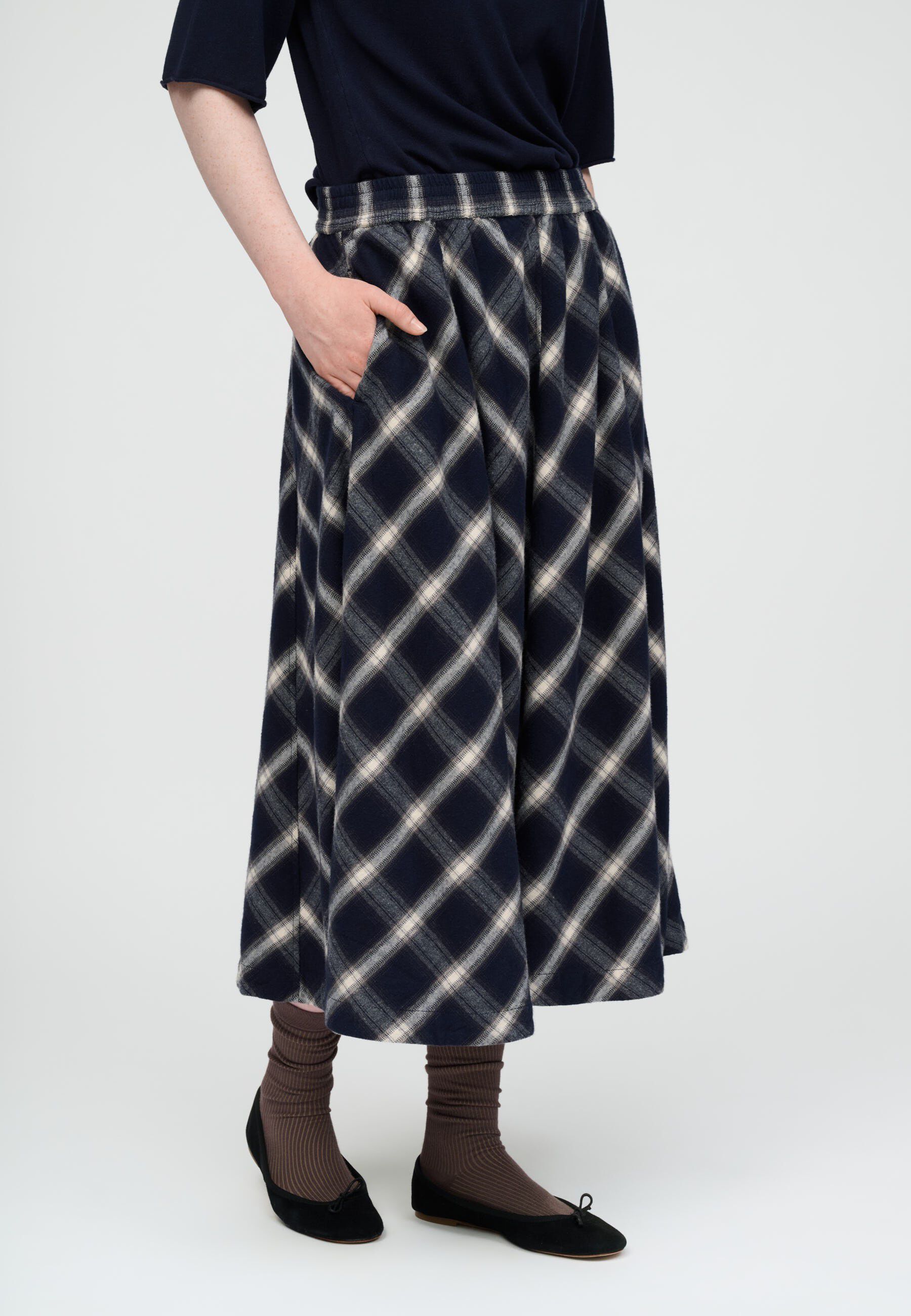 pin skirt check
