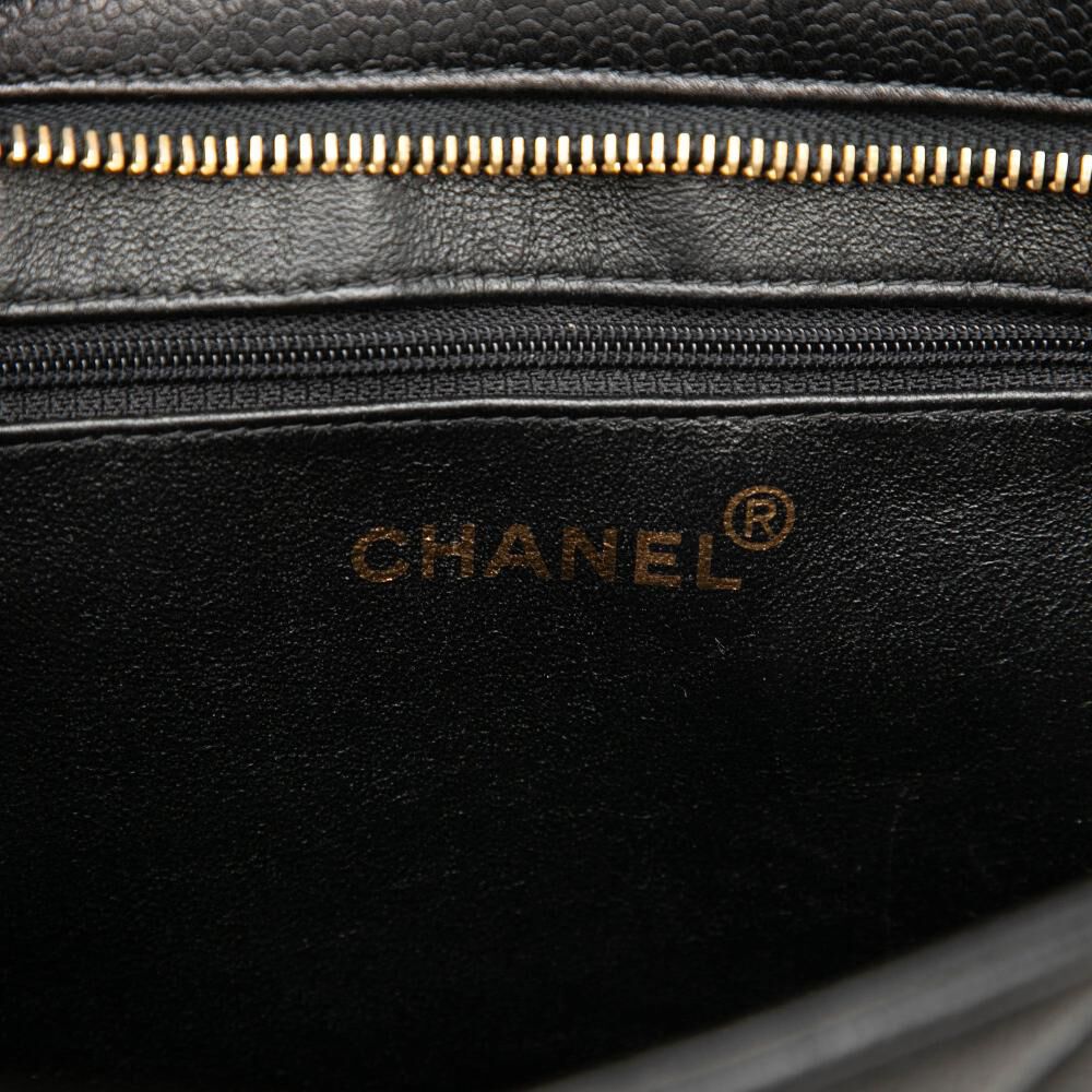 Chanel Medaillon