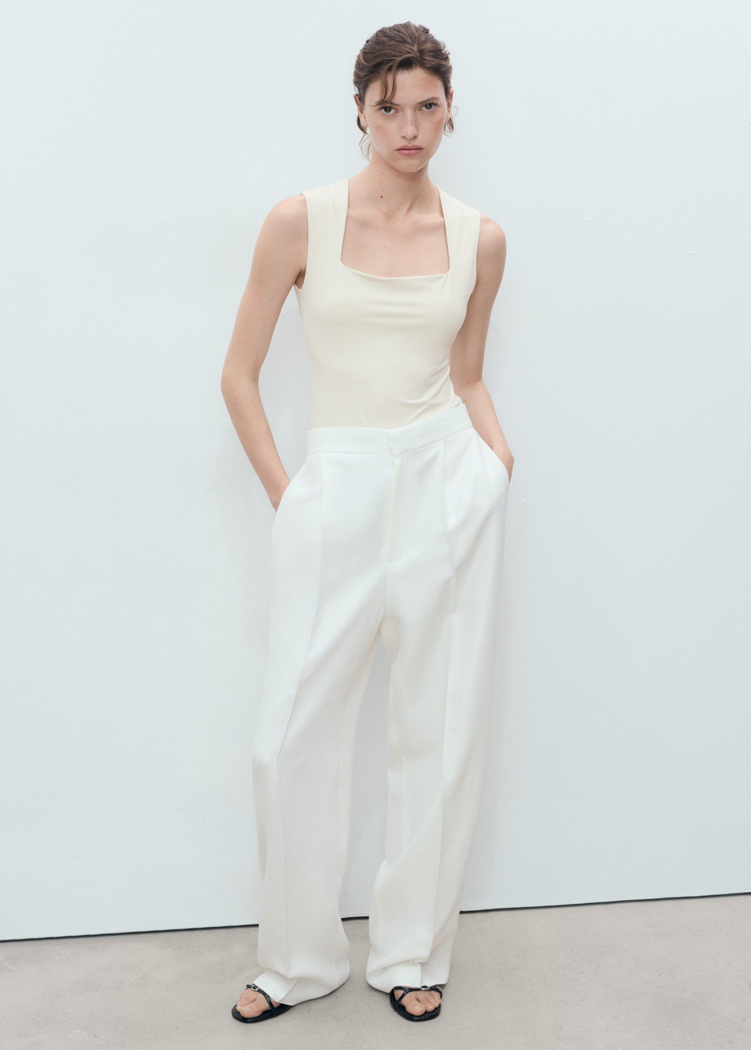 Fitted top with wide straps