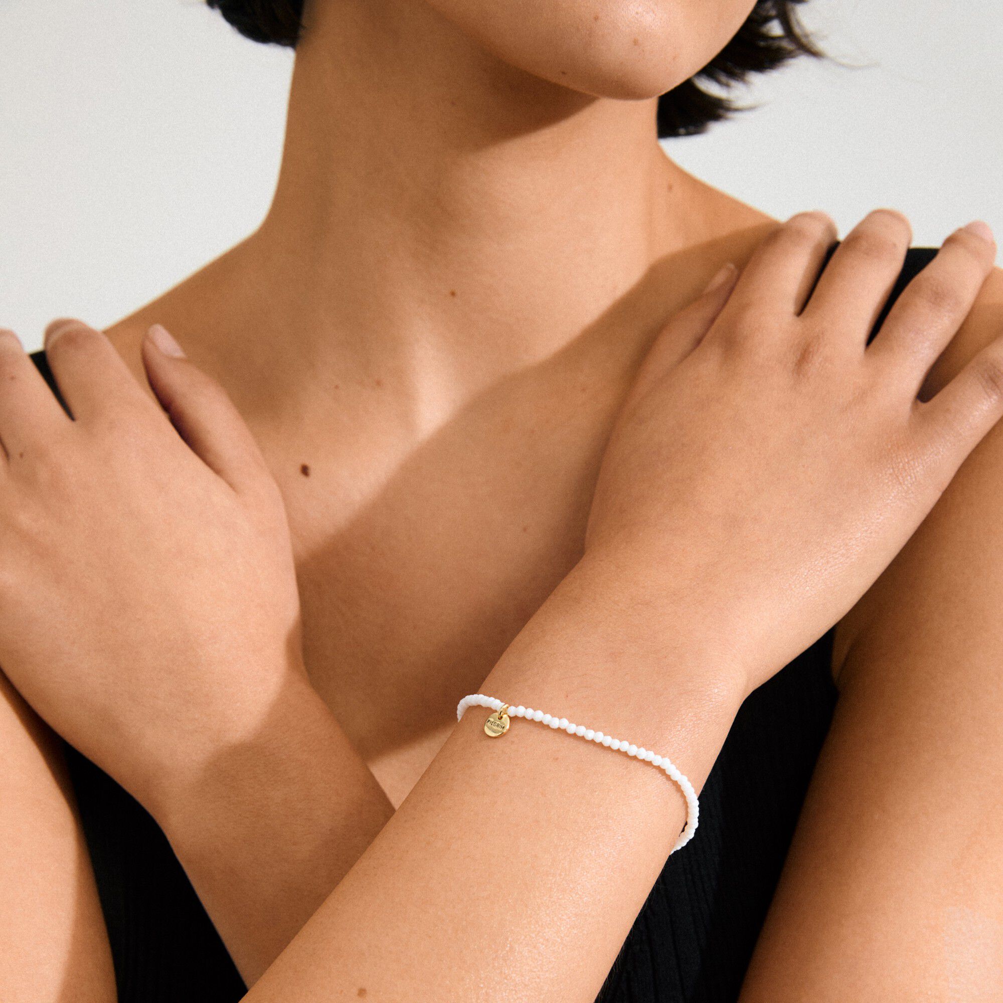 INDIE bracelet white, gold-plated