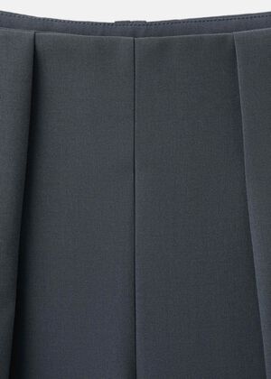 Straight-fit pleated trousers