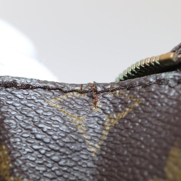 Louis Vuitton Poche Toilette