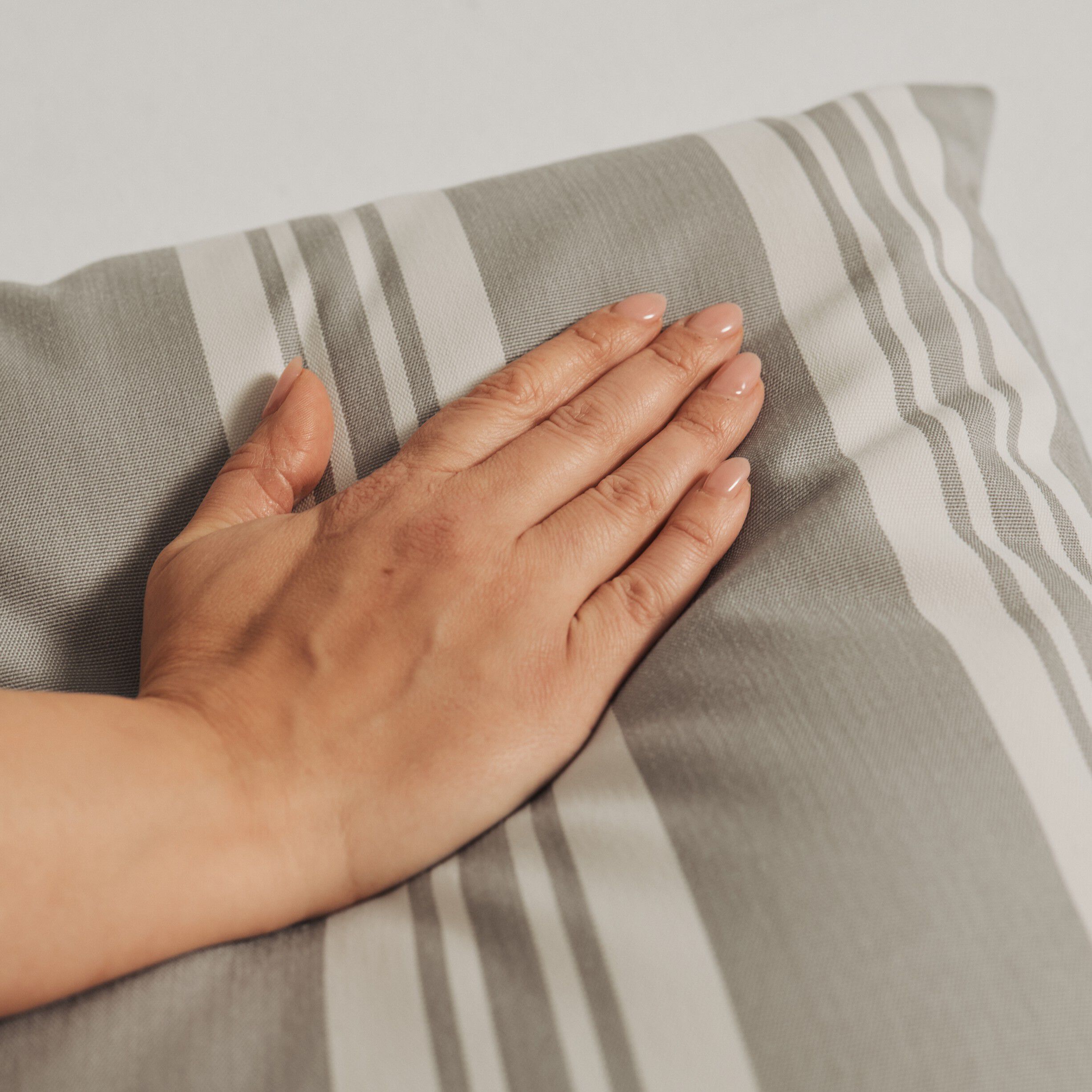 Fossflakes udend&oslash;rspude 40x60 cm. Gr&aring; stribet