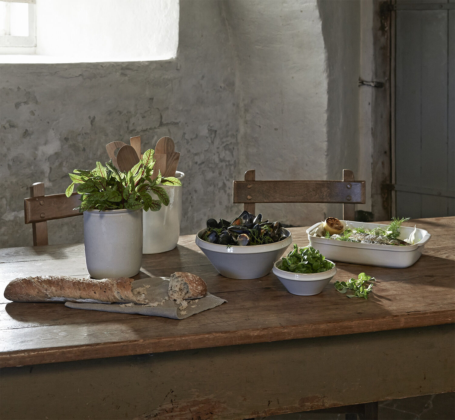 Tavola, ovnfast fad-s&aelig;t 38,5*25 og 33*21,5 cm, hvid