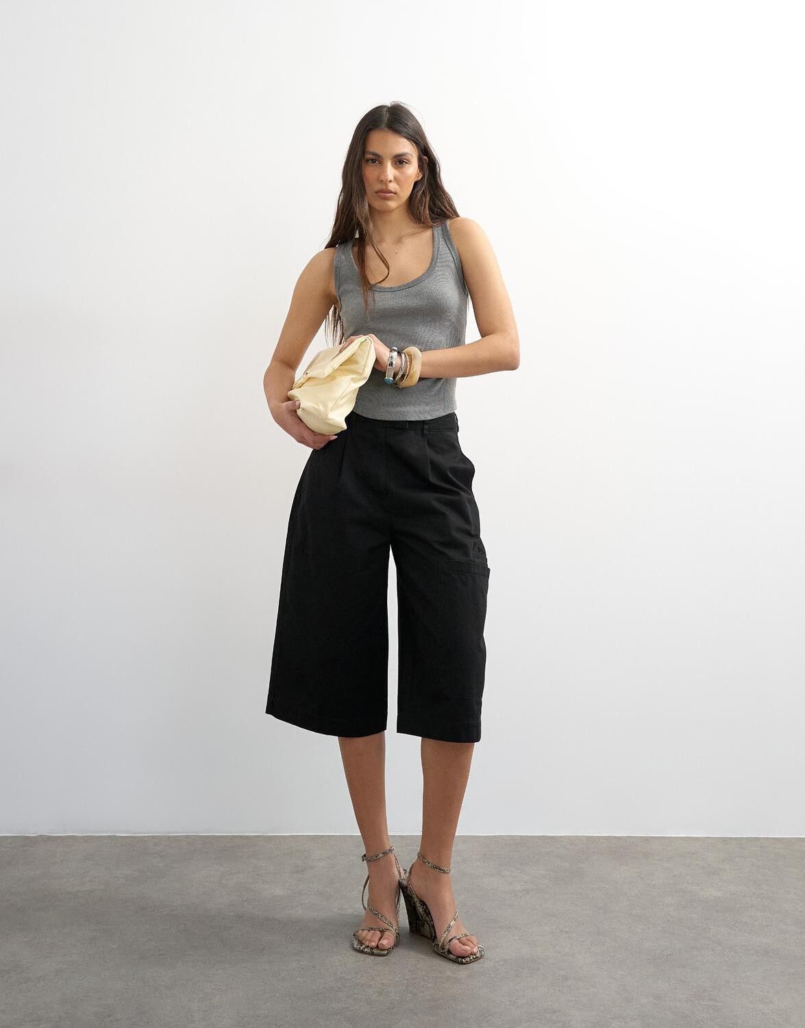 TSBRITT SL RIB SCOOP CURVE HEM VEST