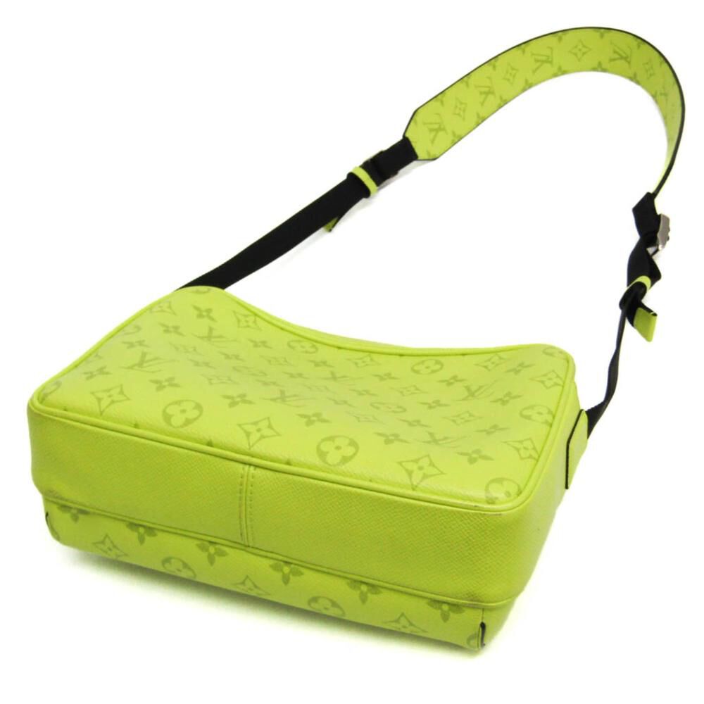 Louis Vuitton Messenger