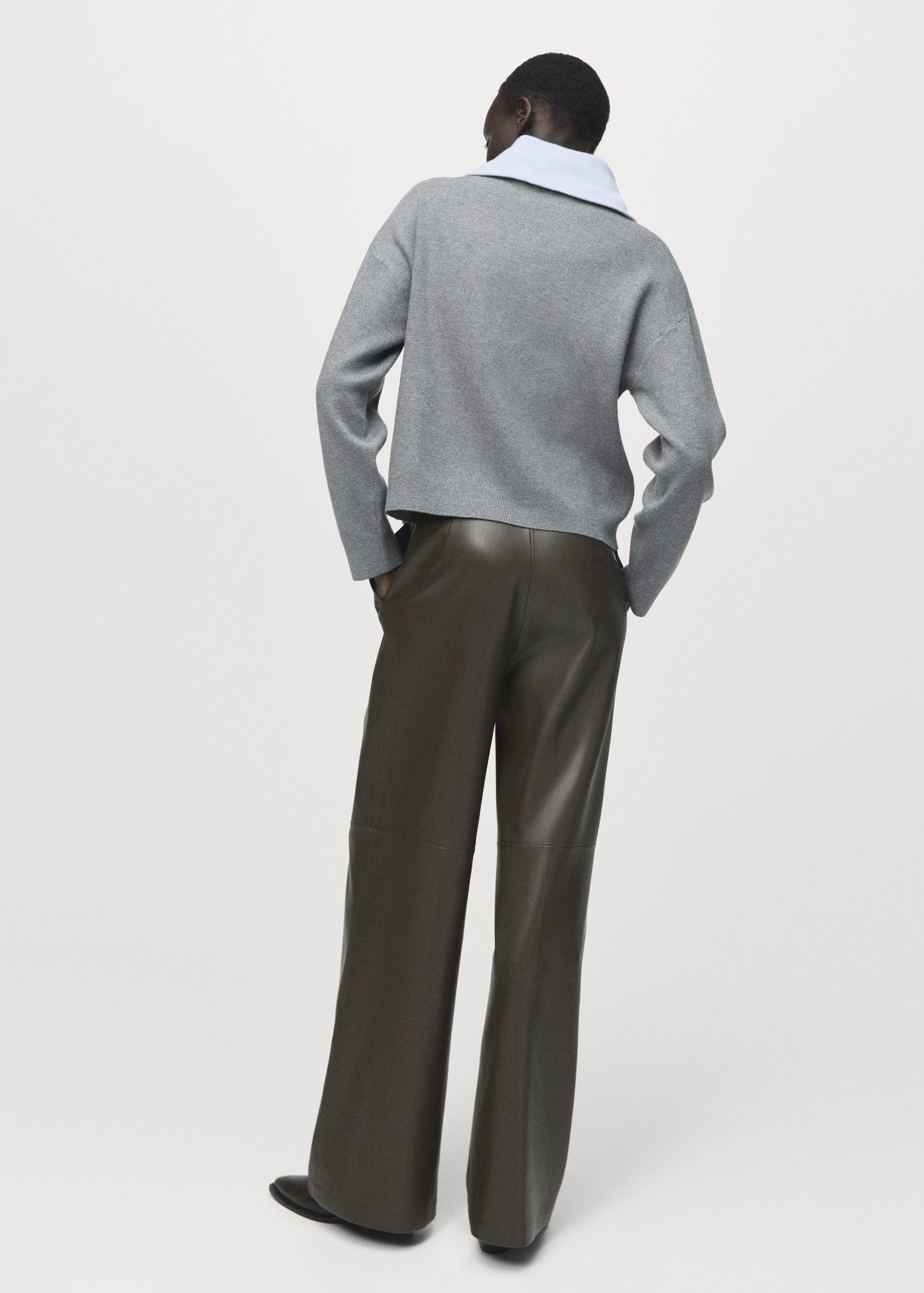 Turtleneck sweater with zip