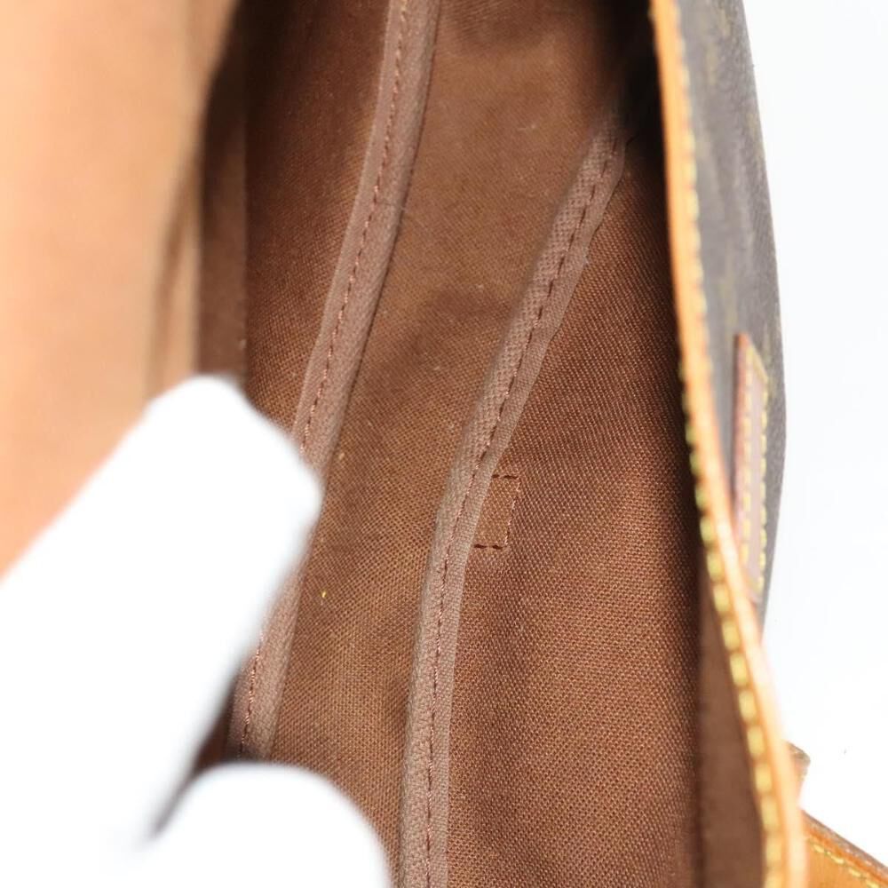 Louis Vuitton Saumur