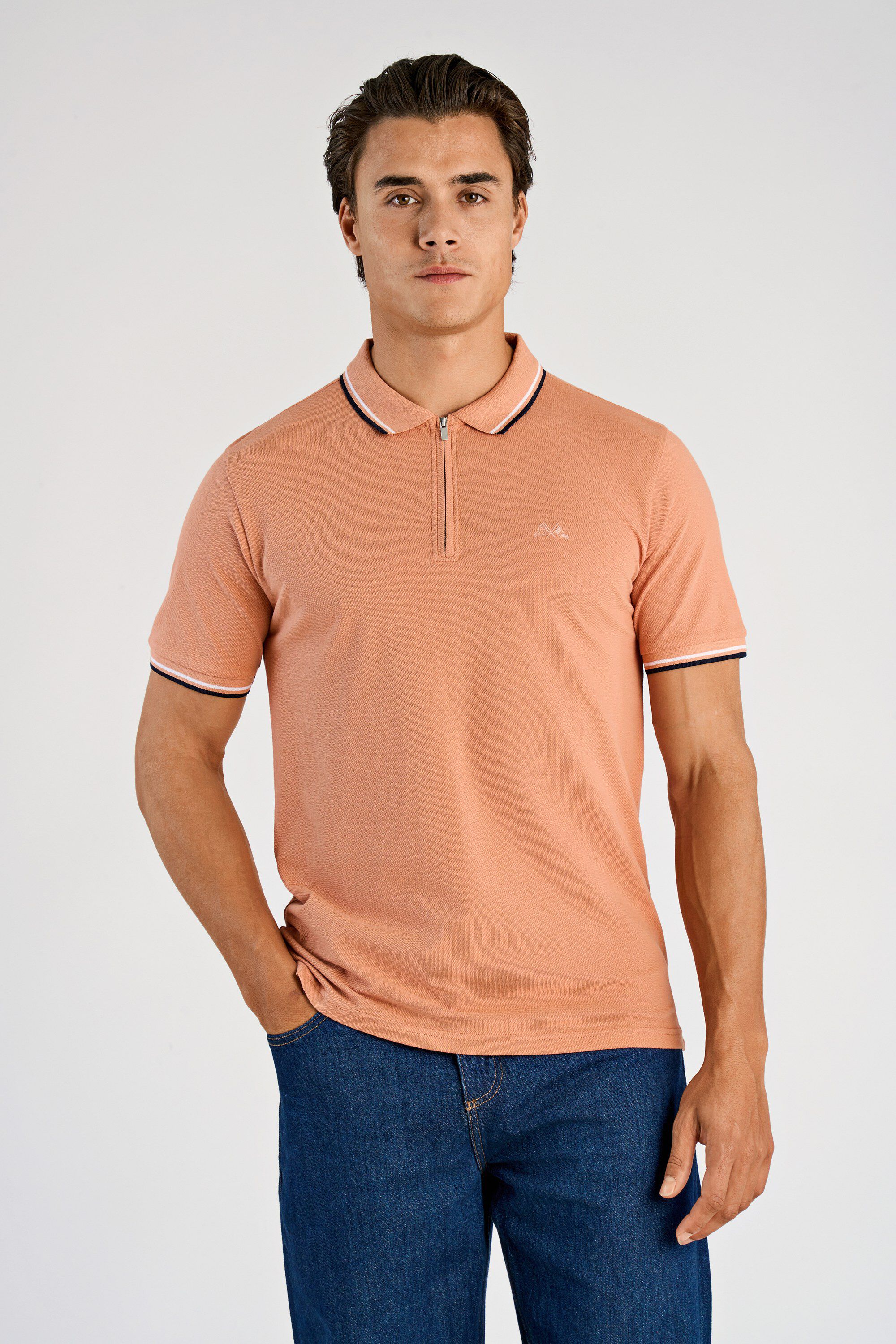 Polo shirt w. zip neck