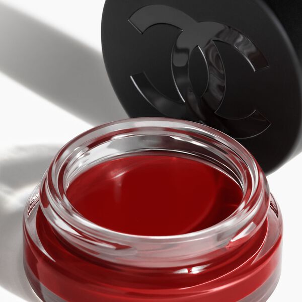 Enhances Colour - Nourishes - Plumps